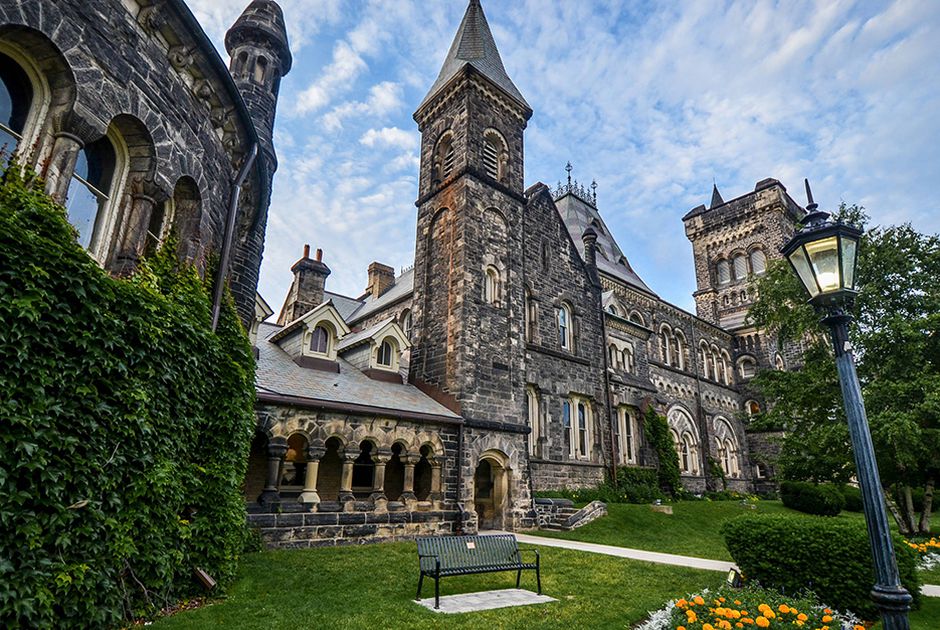 TOP CÁC TRƯỜNG ĐẠI HỌC TỐT NHẤT CANADA