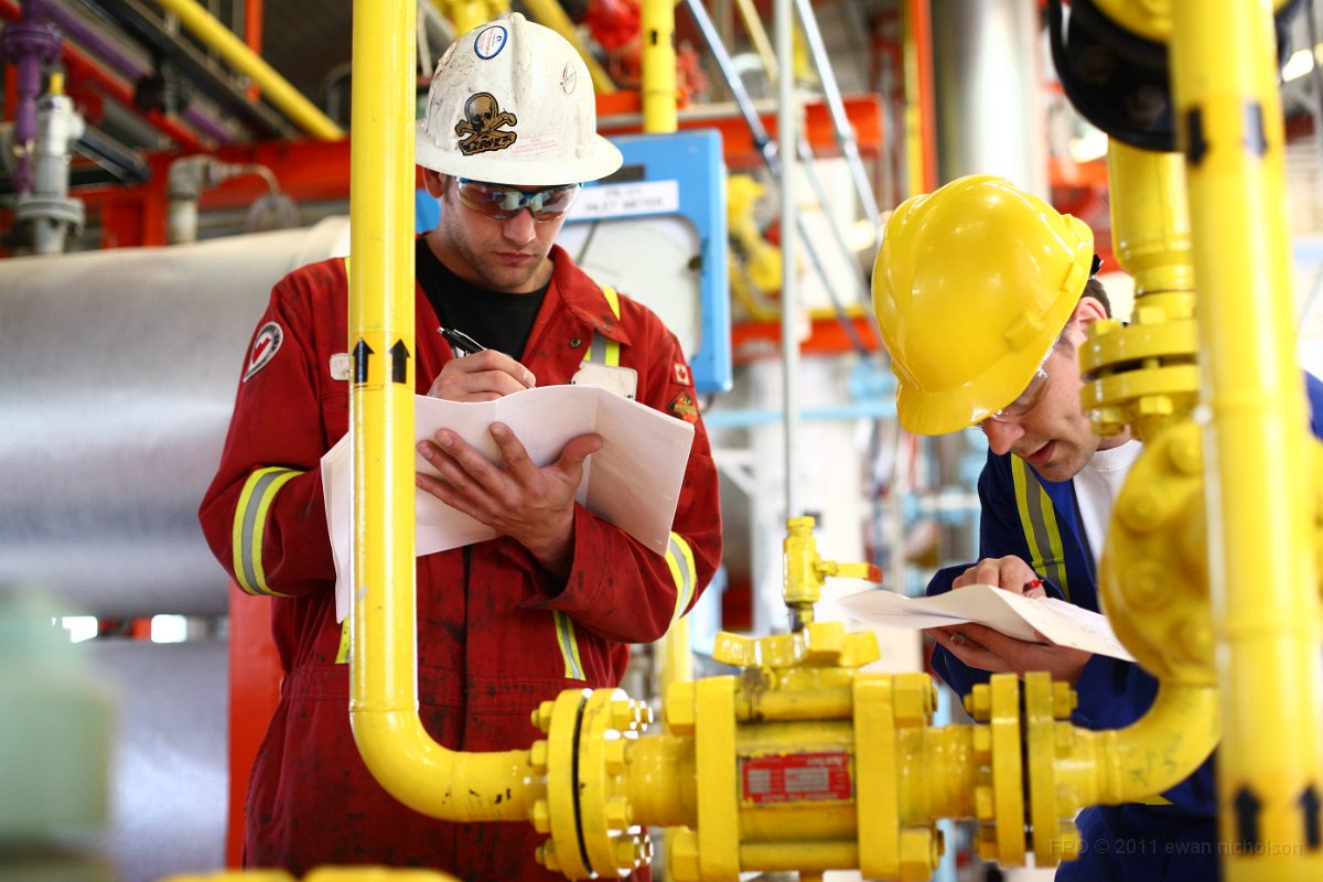 NHỮNG YÊU CẦU CẦN CÓ CỦA NGÀNH PETROLEUM ENGINEERING