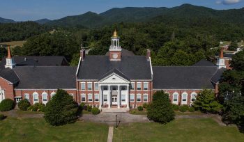 TRƯỜNG RABUN GAP NACOOCHEE - BANG GEORGIA